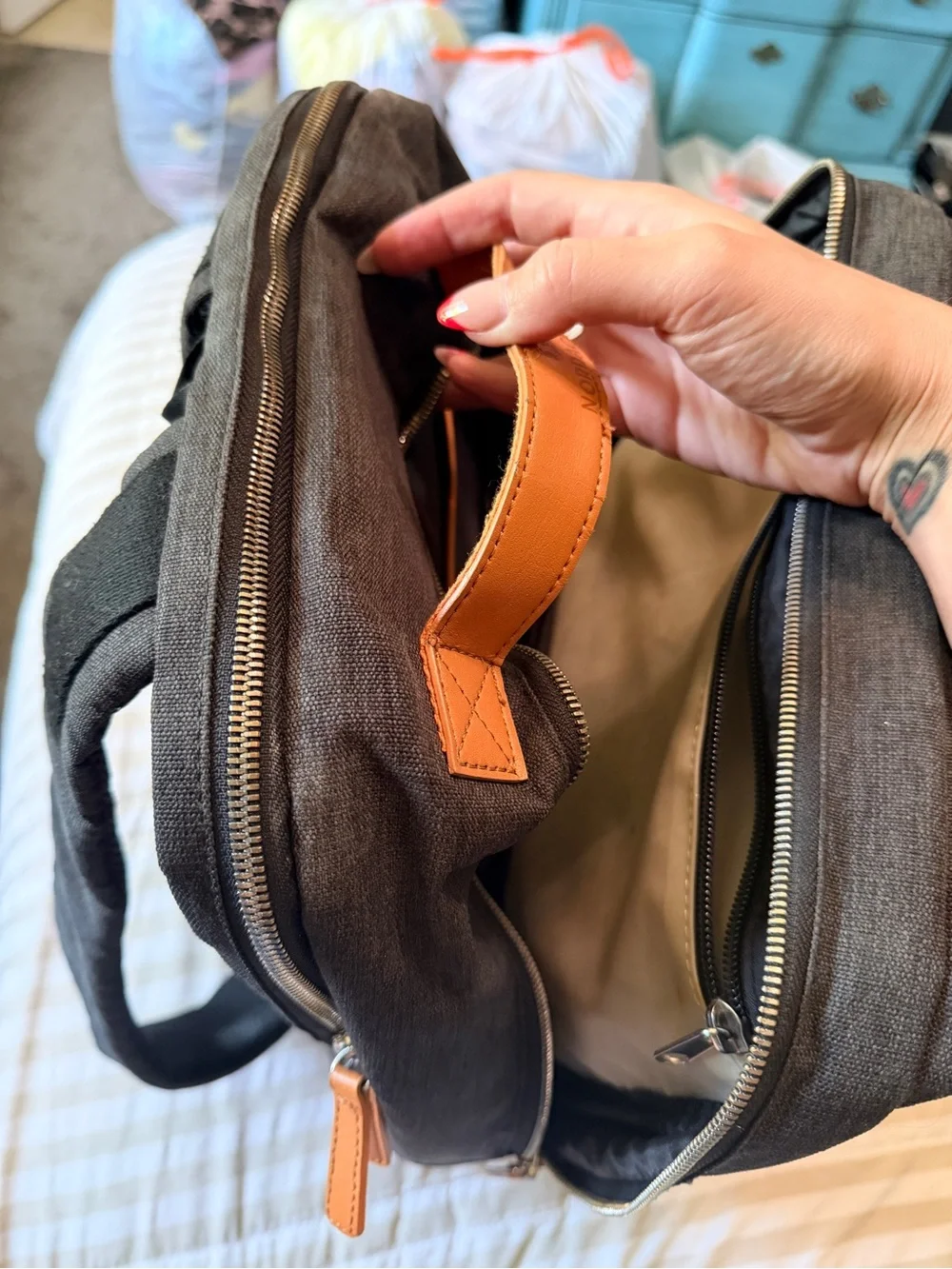 Gray Nordace Backpack – Sleek Everyday Carry